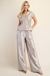 V-NECK FRONT ZIP WAIST TOP