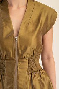 V-NECK FRONT ZIP WAIST TOP