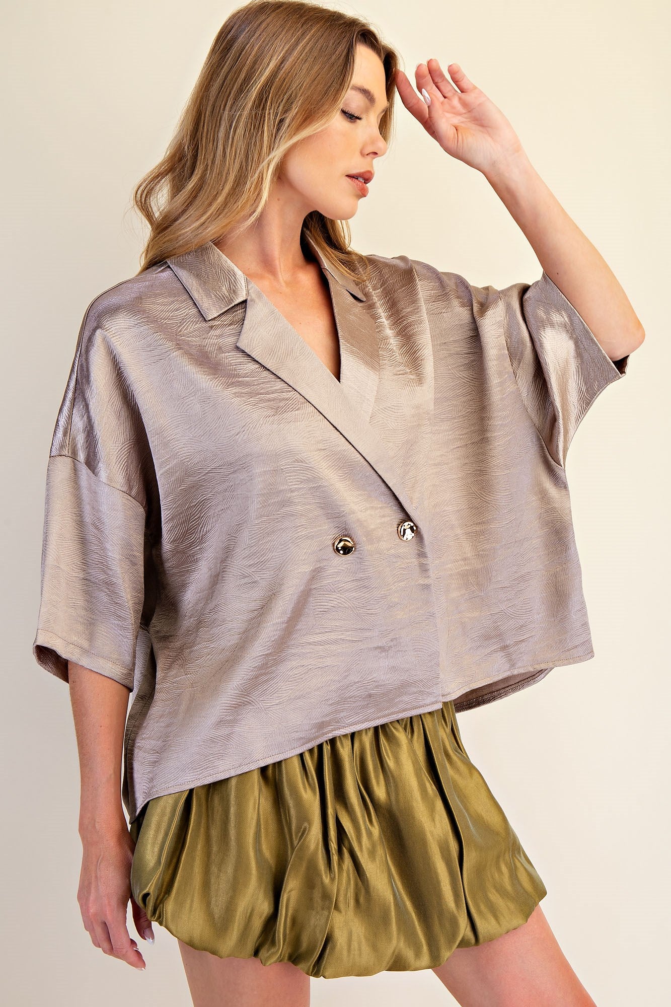 DEEP COLLAR SHIRT