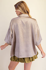 Load image into Gallery viewer, DEEP COLLAR SHIRT
