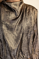 Load image into Gallery viewer, HIGH-NECK LONG SLEEVE SHIRT
