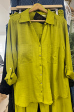 Load image into Gallery viewer, #11 Lime Dots Detail Top
