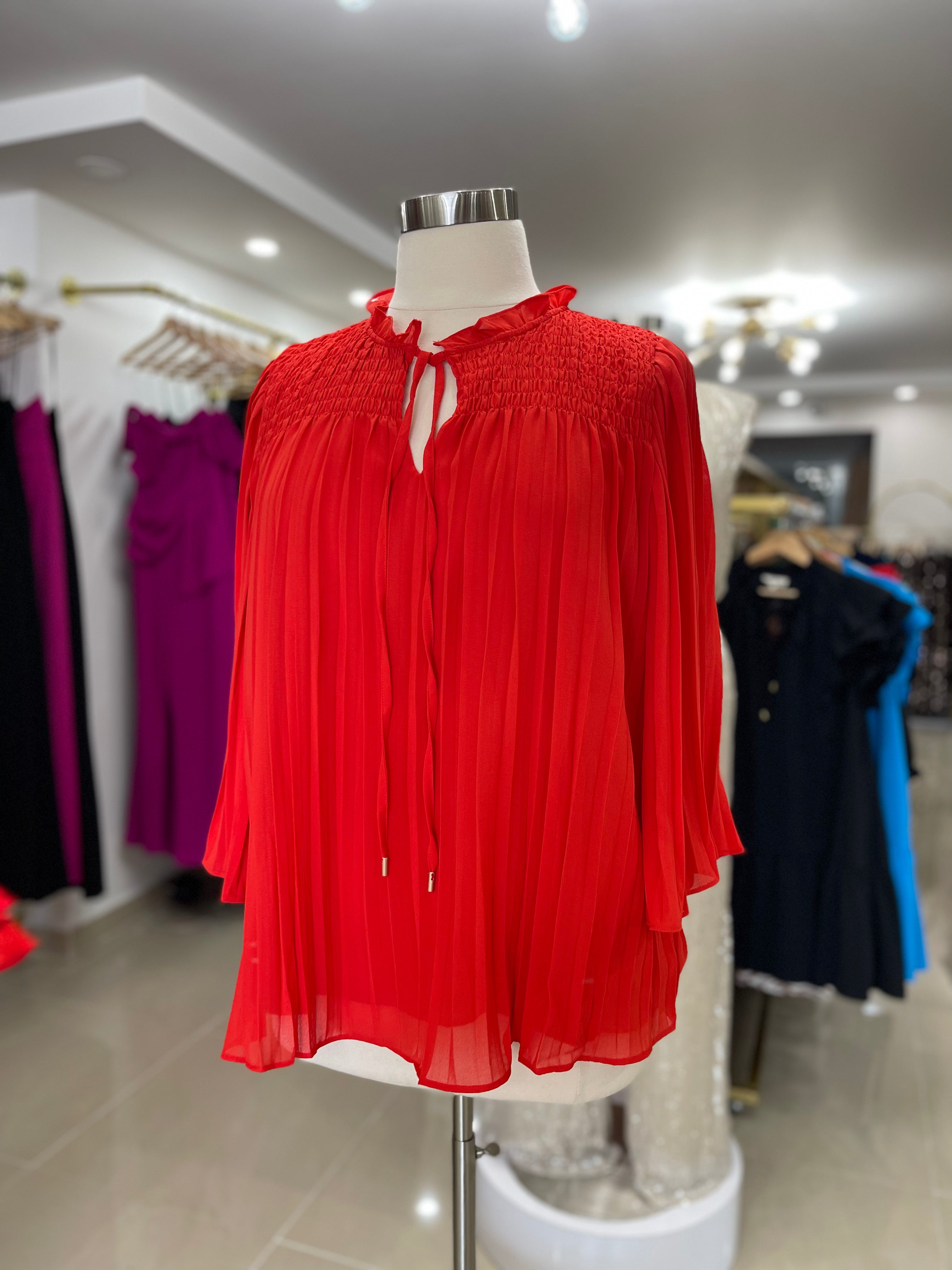 **SALE**Pleated Top