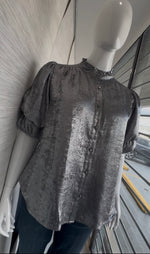 Load image into Gallery viewer, Blouse
