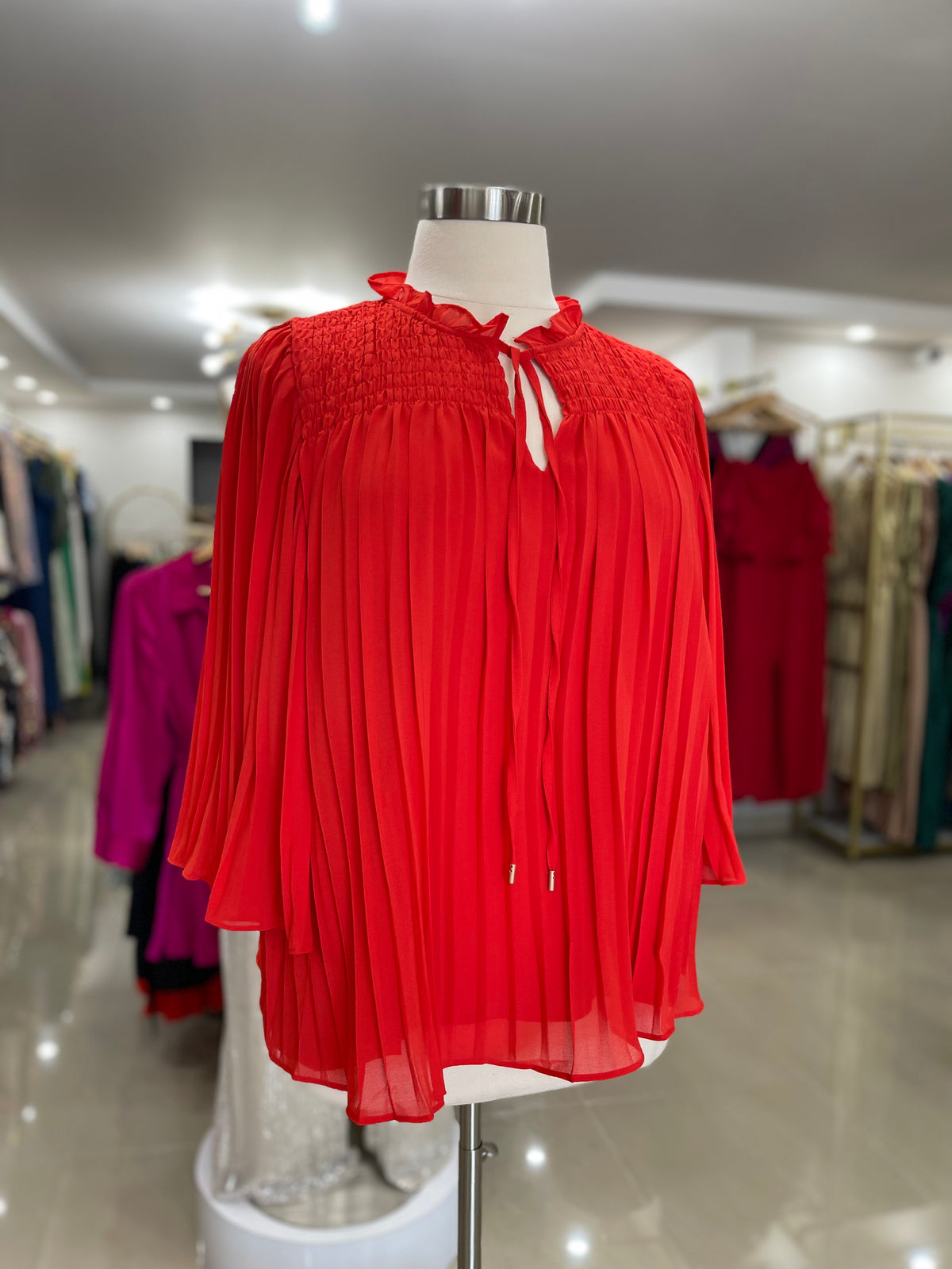 **SALE**Pleated Top