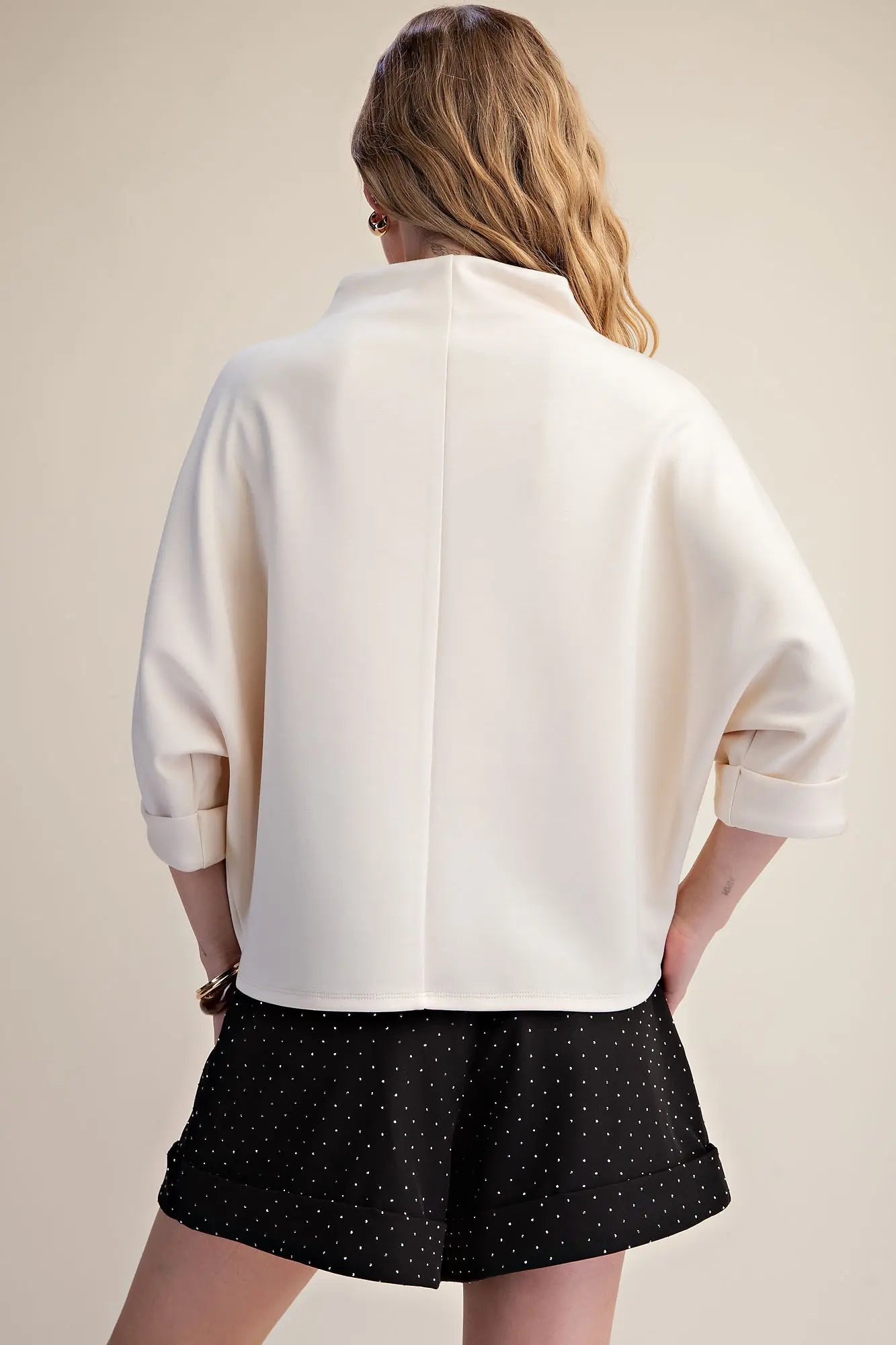 SLEEVE EVERYDAY TOP