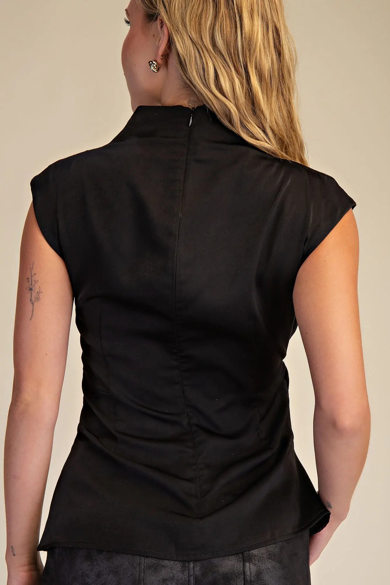 CAP SLEEVE MOCK NECK TOP