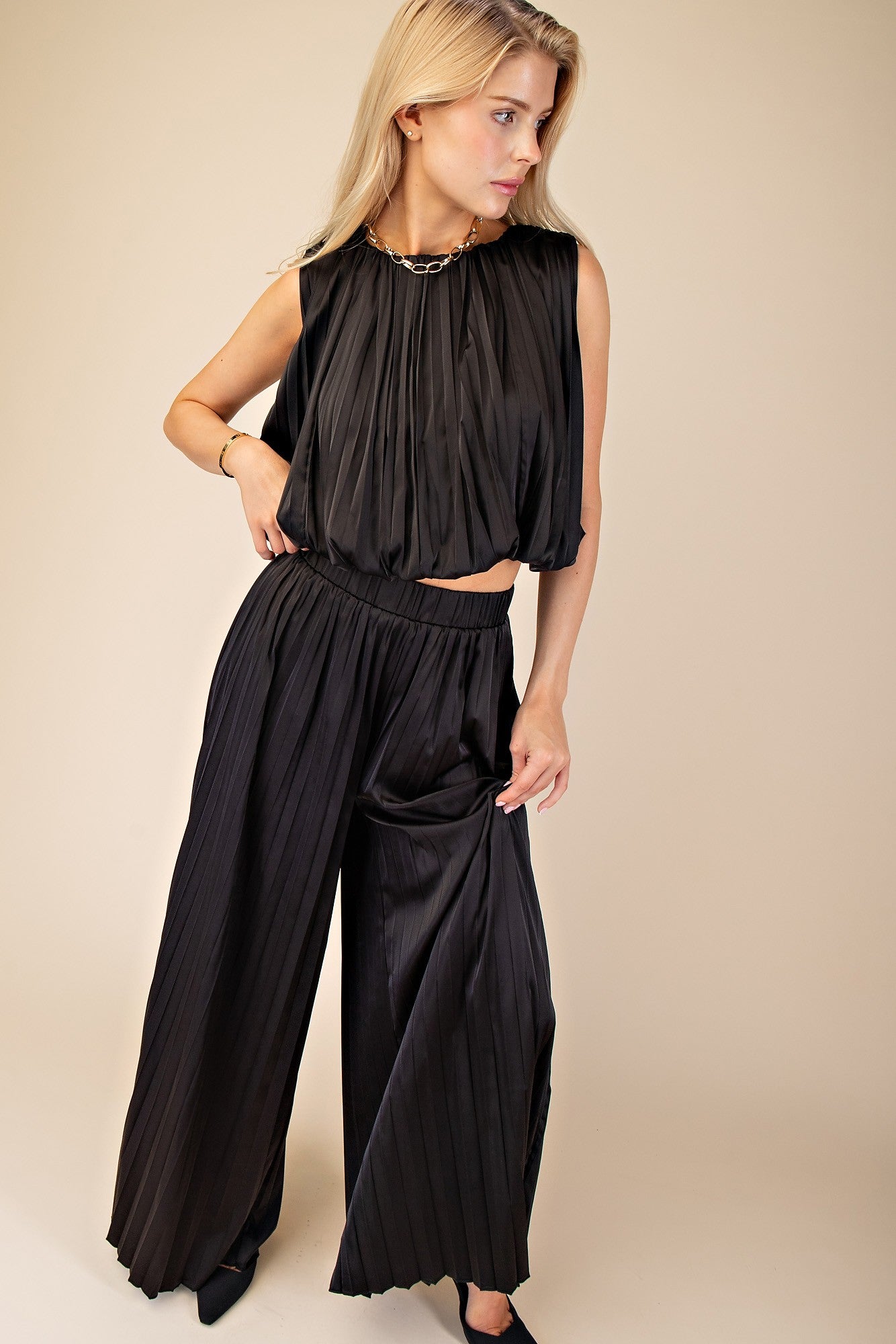 Pleats Pants With Elastic Waist