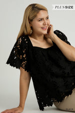 Load image into Gallery viewer, ** SALE ** Floral Lace Top
