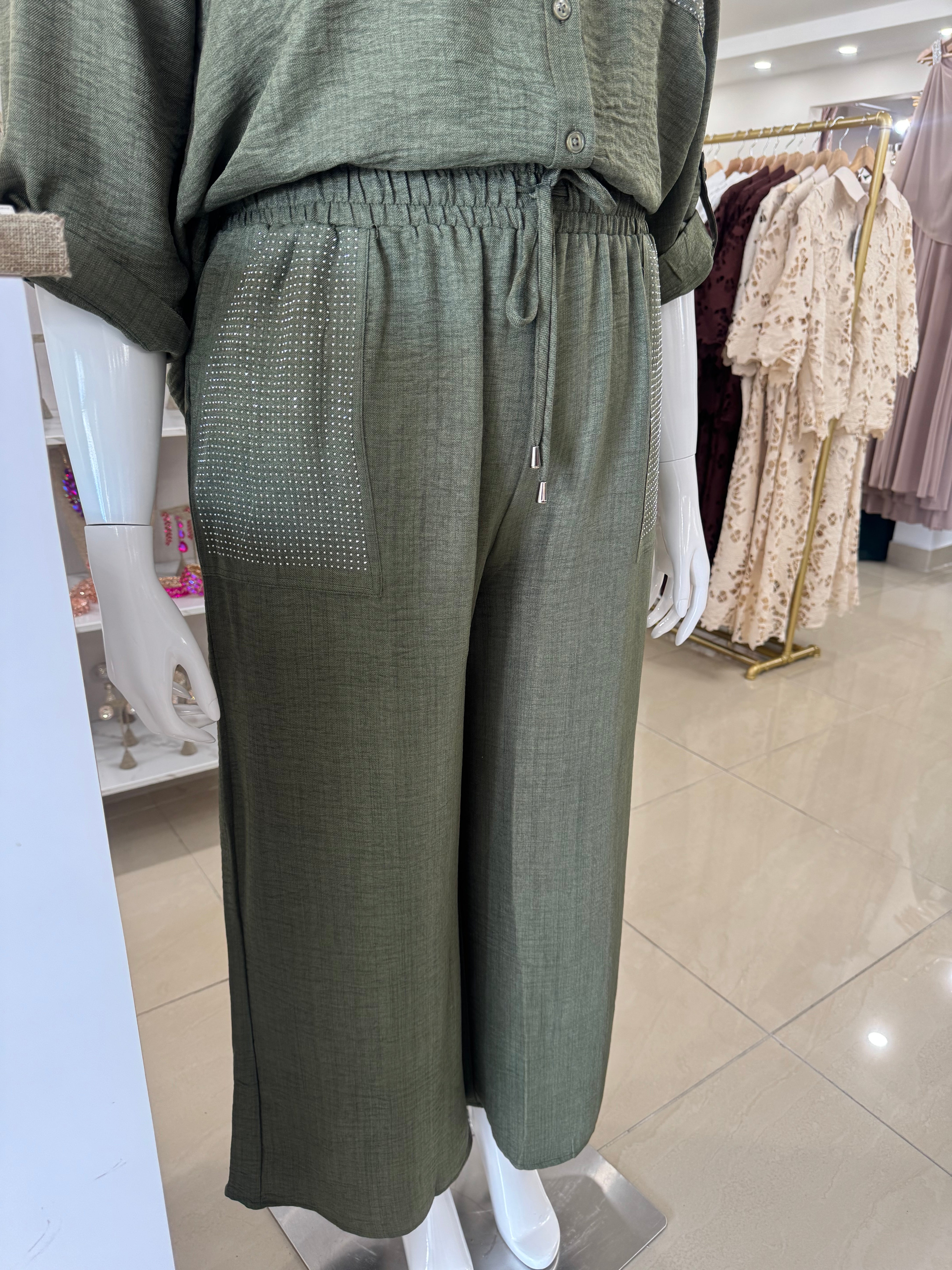 #22 Dots Pockets Pants