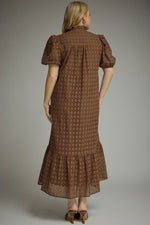 Load image into Gallery viewer, Eyelet Midi Dress
